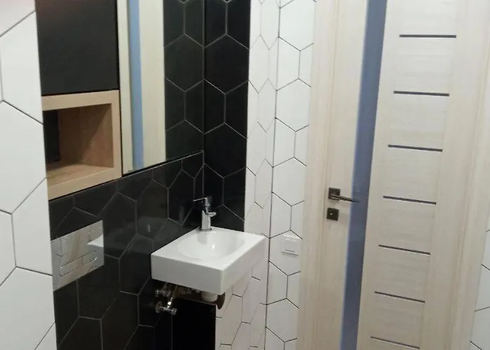 Dzherelna St. شقة